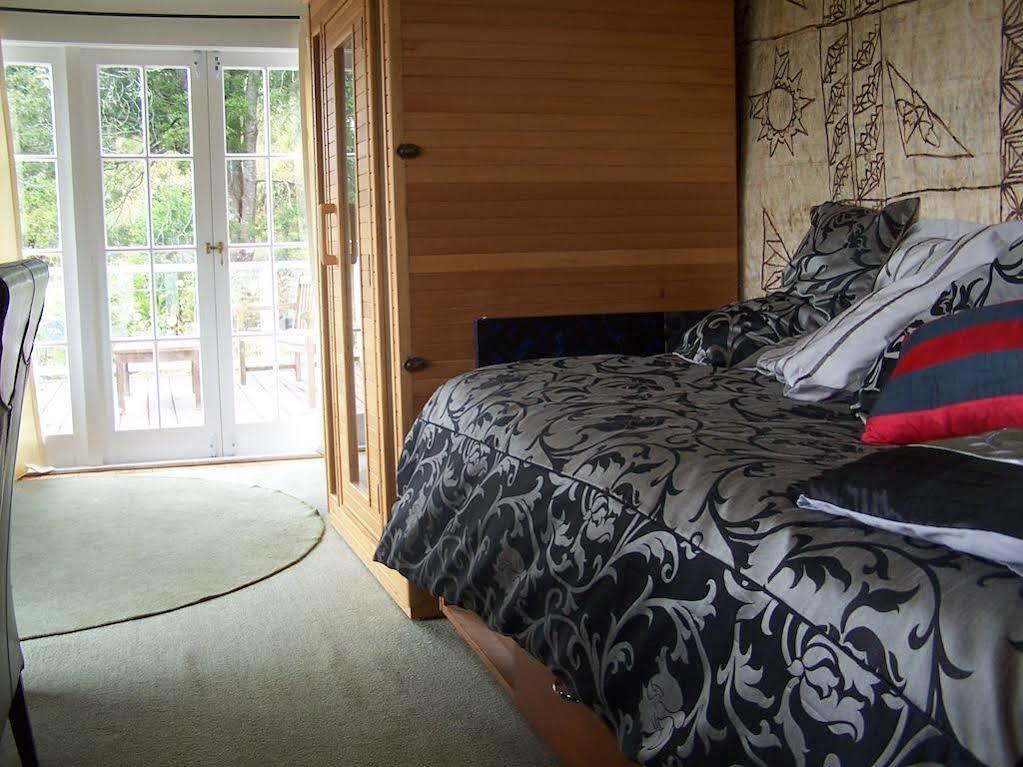 Kauri Nest Bed & Breakfast วานกาไร ภายนอก รูปภาพ