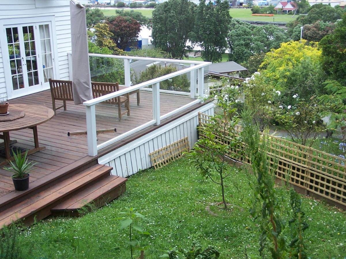 Kauri Nest Bed & Breakfast วานกาไร ภายนอก รูปภาพ
